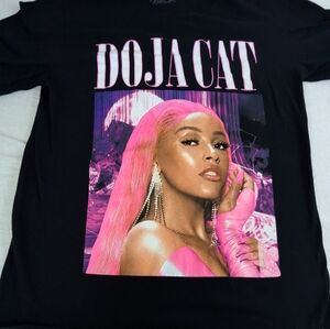 Doja Cat Bold Graphics Black T-Shirt Large